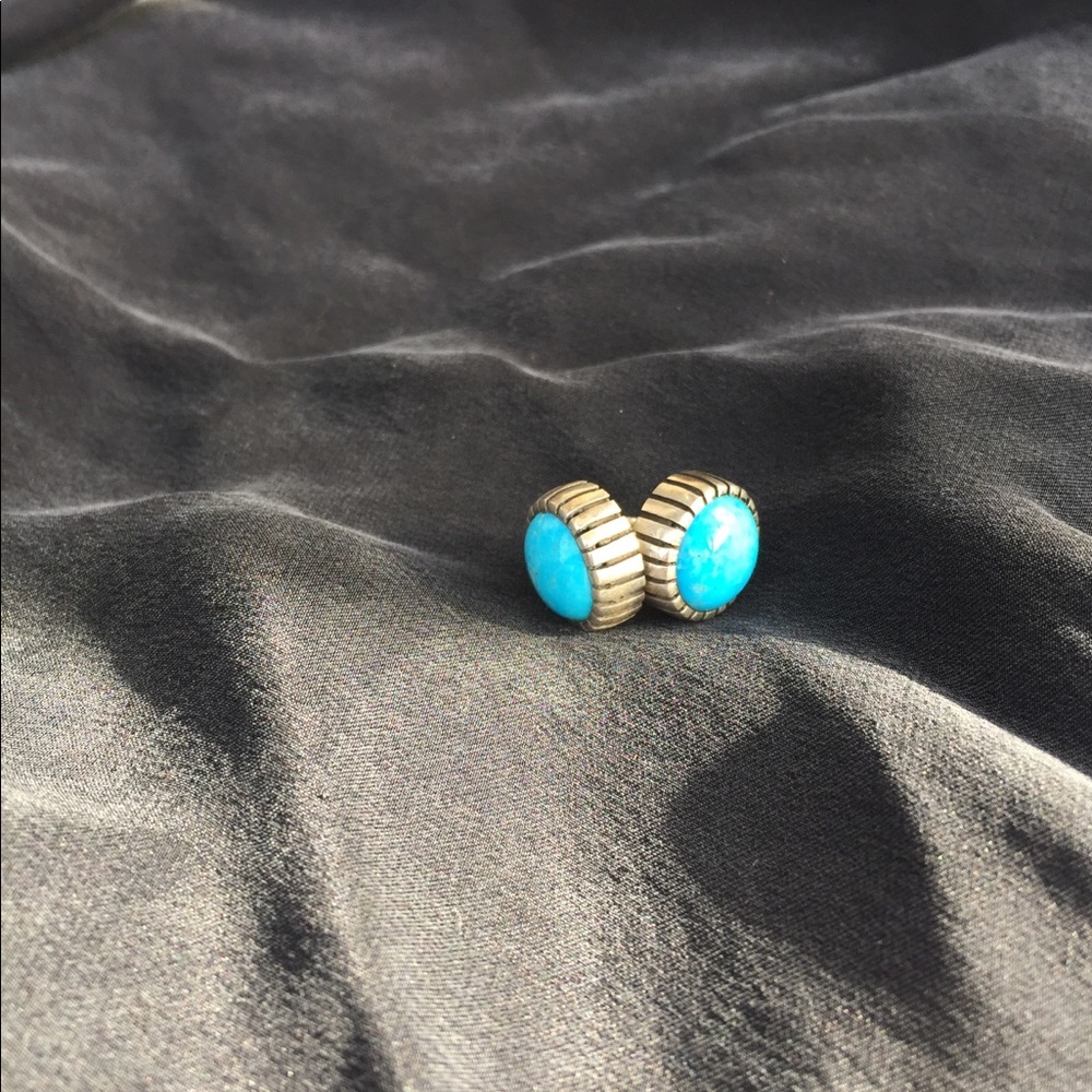 Navajo kingman turquoise post earrings